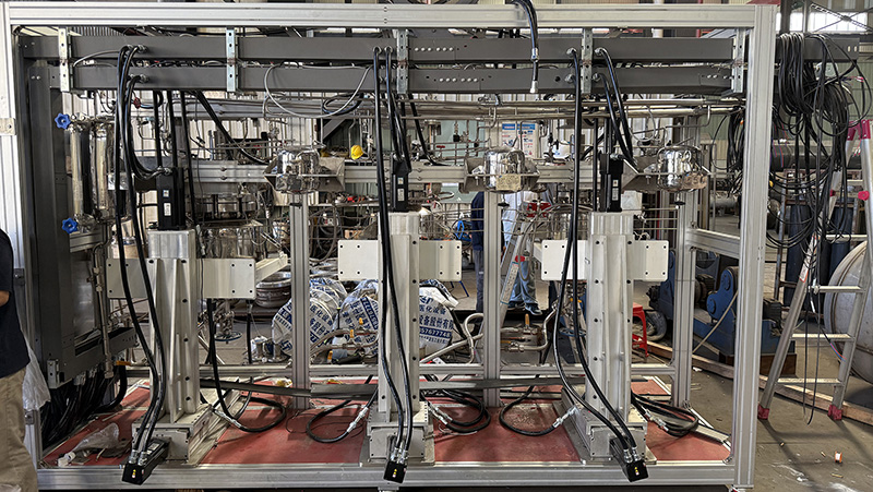 防爆伺服電機(jī)在反應(yīng)釜上方案